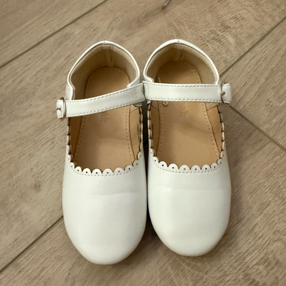 White Dress Shoes with Scalloped Edging and Strap